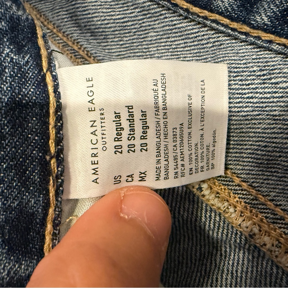 American  Eagle Jeans Womens 20 Blue Regular Mom Jean Distressed Pockets - Picture 5 of 11
